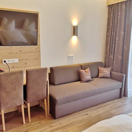 Hotel Jagdhof 2*